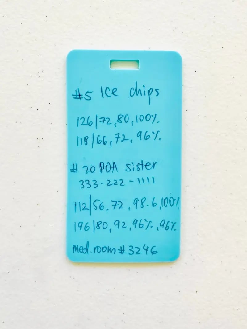🩺Erasable Badge Note | Dual-Side Writable. Fade-Proof & No Blur (🖊Write. Wipe. Repeat.) 🎁Free Badge Clip Included📋