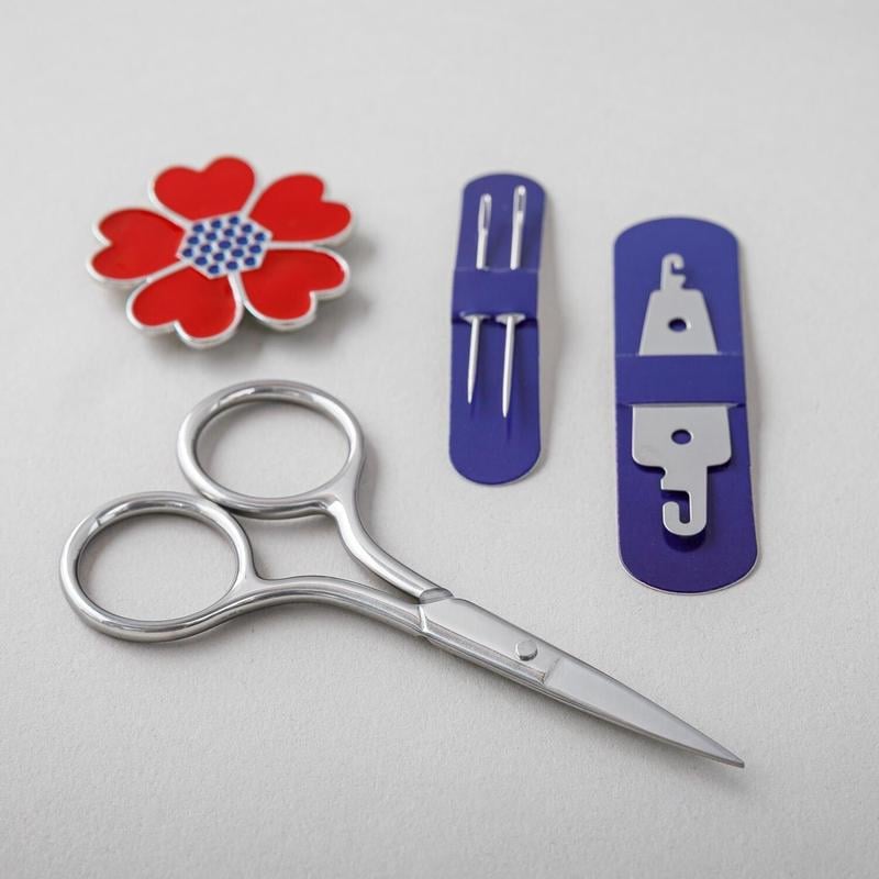 Luhaka® 🔥Last Day 49% OFF - 🎨🧵Red. White & Bloom Embroidery Kit✨